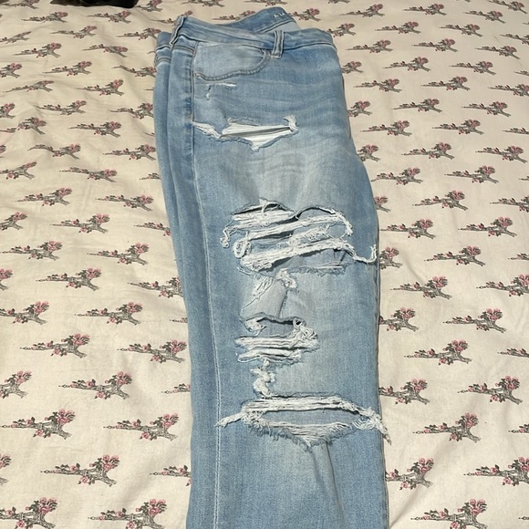 Jeans from American eagle and they are next level stretch and brand new - Picture 16 of 17